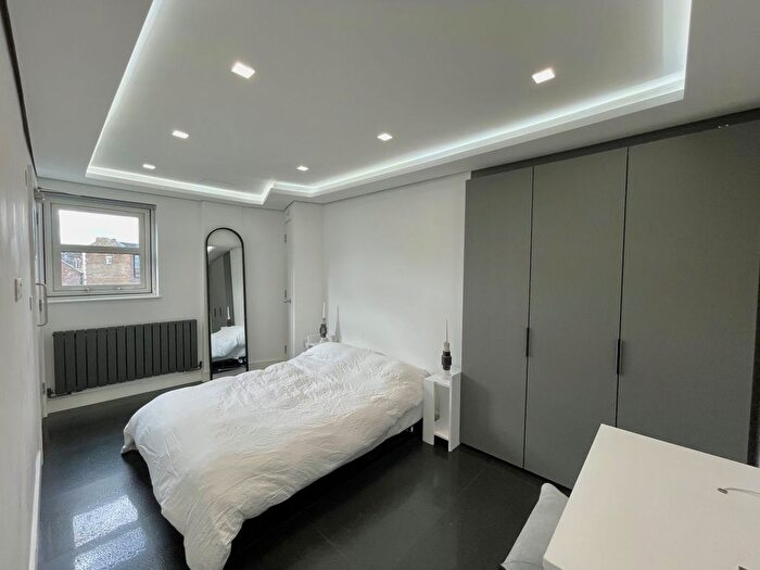 1 Bedroom Flat To Rent In Royal College Street, Camden, NW1