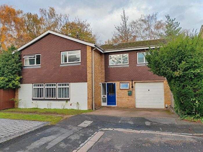 5 Bedroom Detached House For Sale In Arden Close, Bracknell, RG12