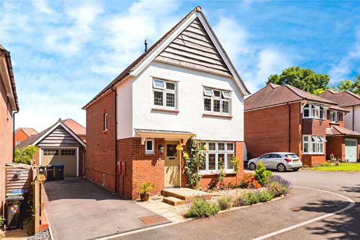 3 Bedroom Detached House For Sale In Owl Close, Warminster, BA12