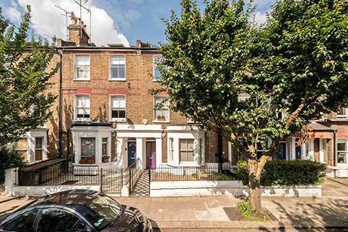 2 Bedroom Flat To Rent In Sulgrave Road, Brook Green, W6