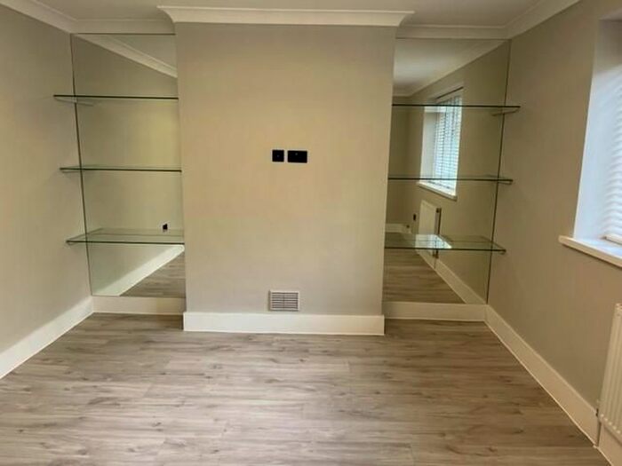 1 Bedroom Flat To Rent In Bushey Court, Bushey Road, Raynes Park, SW20