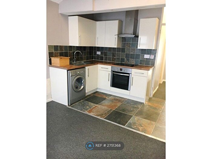 1 Bedroom Flat To Rent In Percy Road, Leicester, LE2