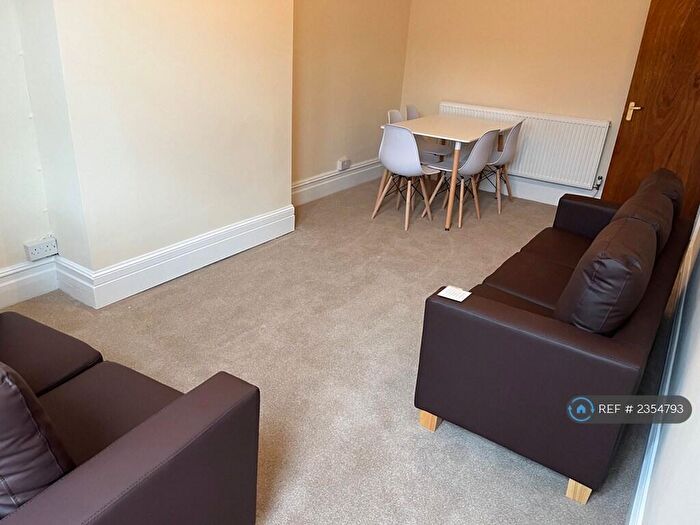 5 Bedroom Maisonette To Rent In Coldharbour Road, Bristol, BS6
