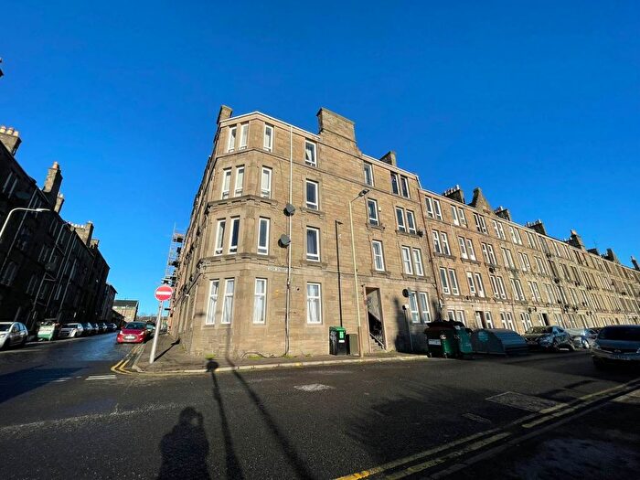 1 Bedroom Flat To Rent In Lyon Street, Dundee, DD4