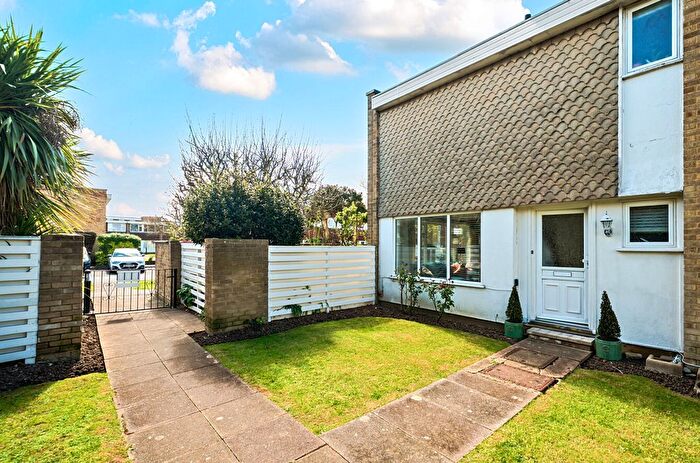3 Bedroom End Terrace House For Sale In Arundel Garden, Rustington, Littlehampton, West Sussex, BN16