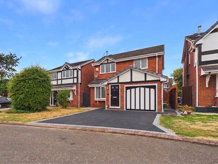 3 Bedroom Detached House To Rent In Kirkfell Drive, Tyldesley, M29