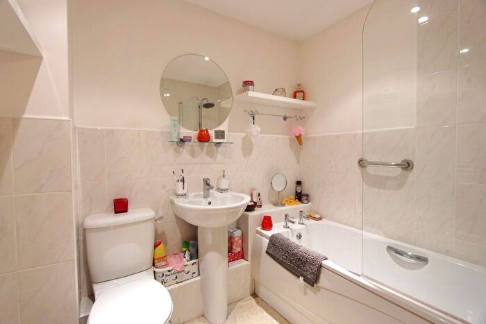 2 Bedroom Property For Sale In Westfield Terrace, Sheffield, S1