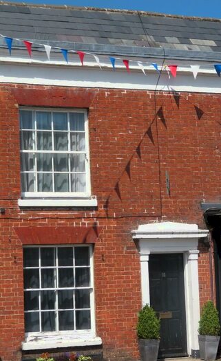 2 Bedroom Flat To Rent In Flat A, High Street, Amesbury, Wiltshire, SP4
