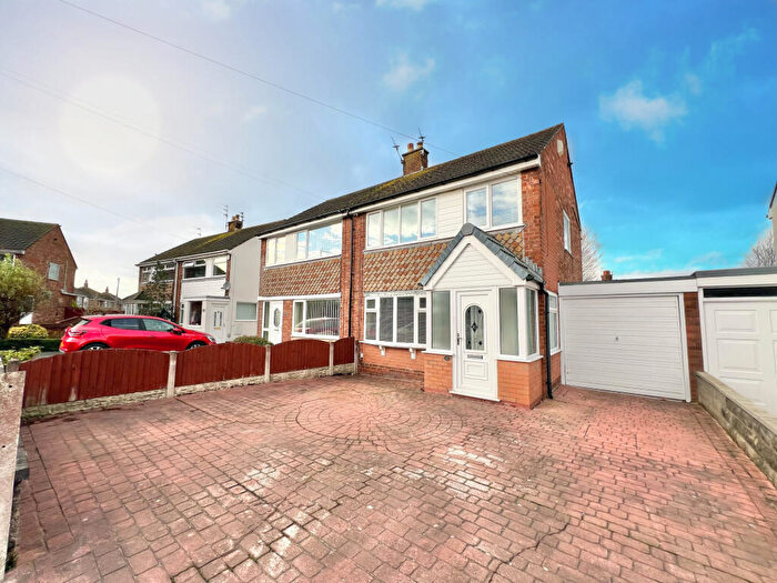 3 Bedroom Semi Detached House For Sale In Dodgeons Close, Poulton-Le-Fylde, FY6
