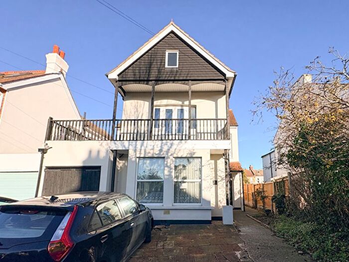 1 Bedroom Flat To Rent In Ditton Court Road, Westcliff-On-Sea, SS0