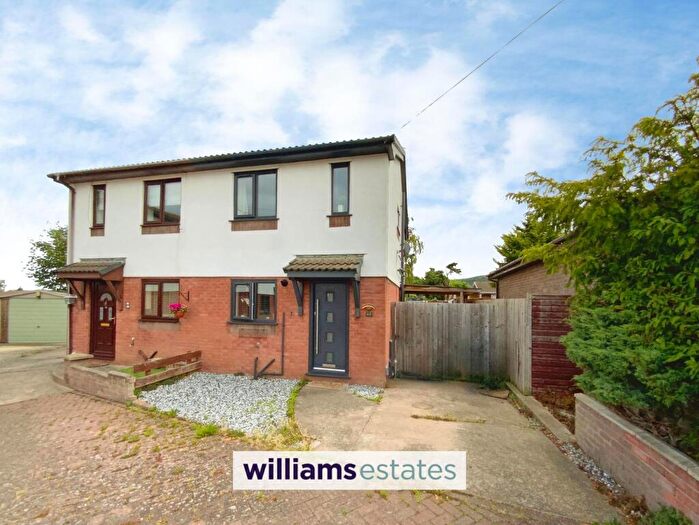 2 Bedroom Semi-Detached House For Sale In Alexandra Drive, Prestatyn, LL19