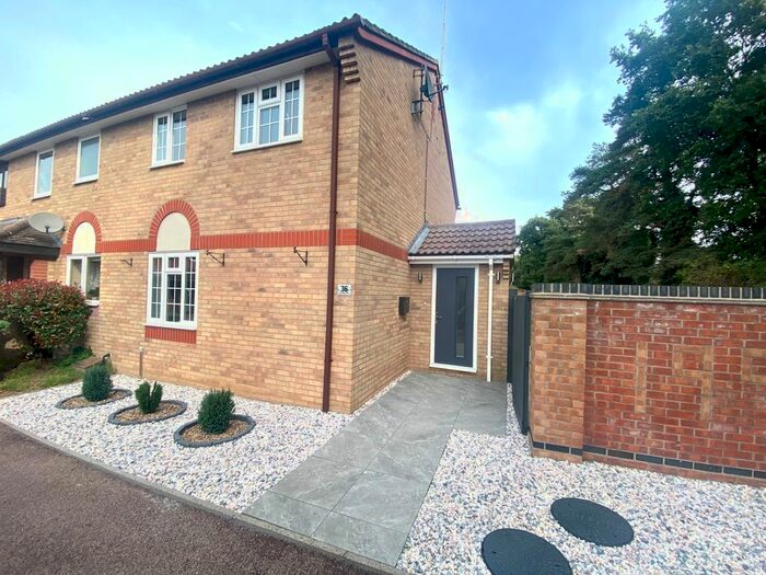 3 Bedroom Property To Rent In Columbine Close, Thetford, IP24