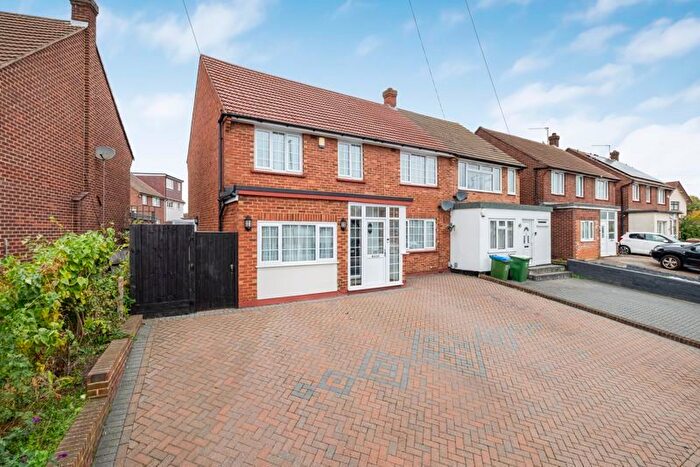 4 Bedroom Semi-detached House For Sale In Penhill Road, Bexley, DA5