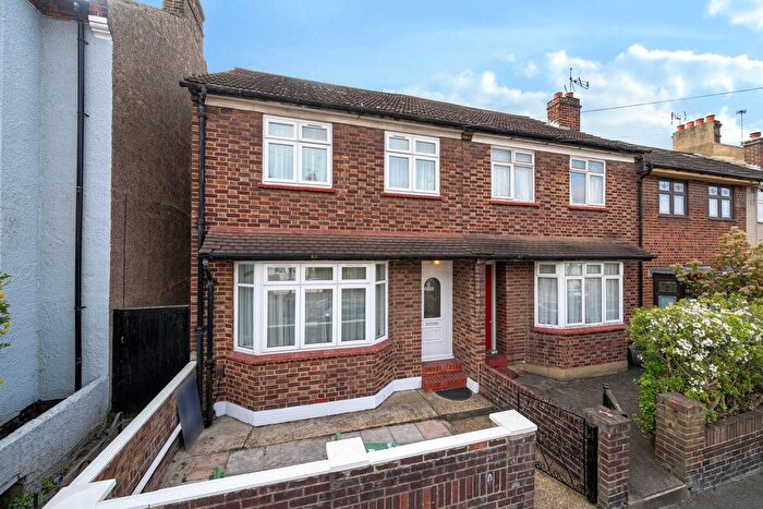 2 Bedroom End Terrace House For Sale In Eastcombe Avenue, London, SE7