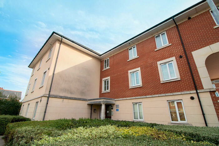 2 Bedroom Apartment To Rent In Ffordd James Mcghan, Cardiff Bay, CF11