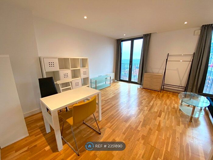 Studio To Rent In Piccadilly Place, Manchester, M1