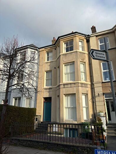 1 Bedroom Flat To Rent In Queens Road, SY23