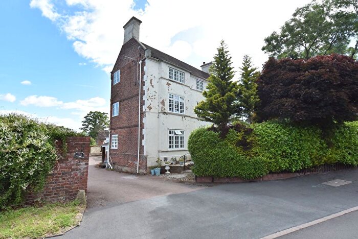 1 Bedroom Flat For Sale In Wall Heath Village, Maidensbridge Road, DY6