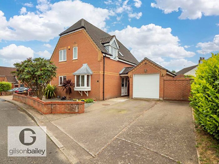 4 Bedroom Detached House For Sale In Old Market Close, Acle, NR13