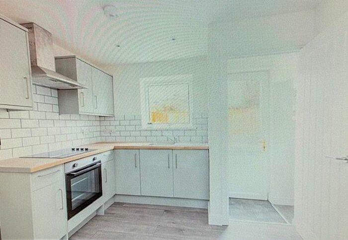 3 Bedroom Semi-Detached House To Rent In Bedminster Road, Bristol, BS3