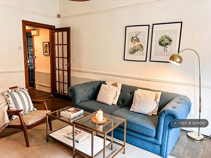 1 Bedroom Flat To Rent In Crathie Drive, Glasgow, G11