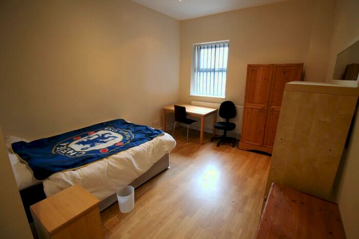 6 Bedroom Terraced House To Rent In Osborne Road, Newcastle Upon Tyne, NE2