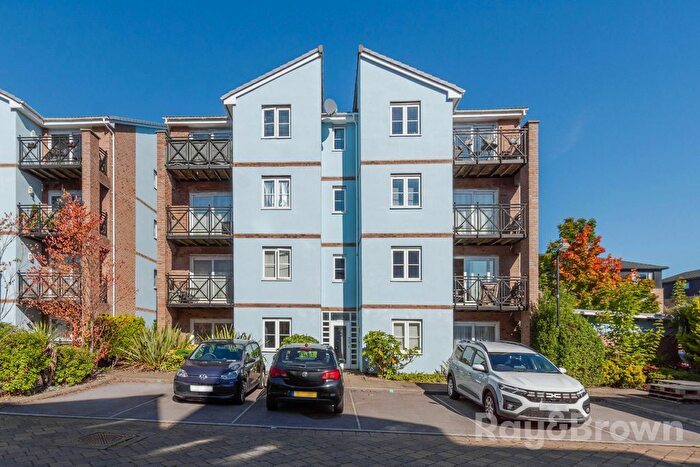 1 Bedroom Flat For Sale In Pentland Close, Llanishen, Cardiff, CF14