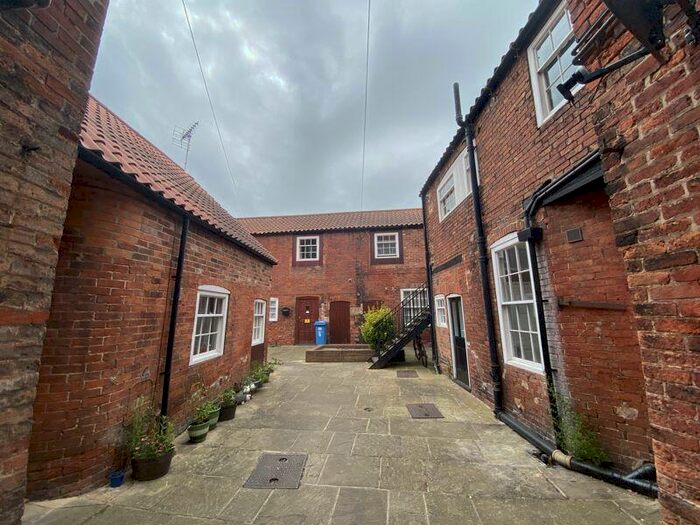 2 Bedroom Apartment To Rent In Chapelgate Court, Retford, DN22