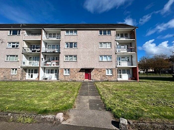 2 Bedroom Flat To Rent In Canal Terrace, Paisley, PA1
