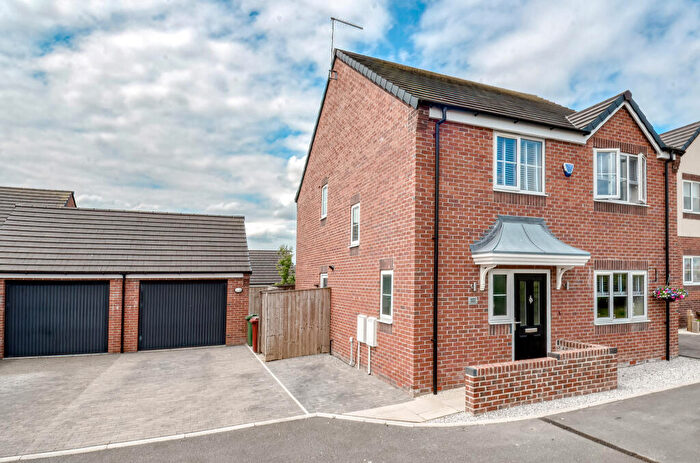 4 Bedroom Detached House For Sale In Shuttlewood Road, Chesterfield, S44