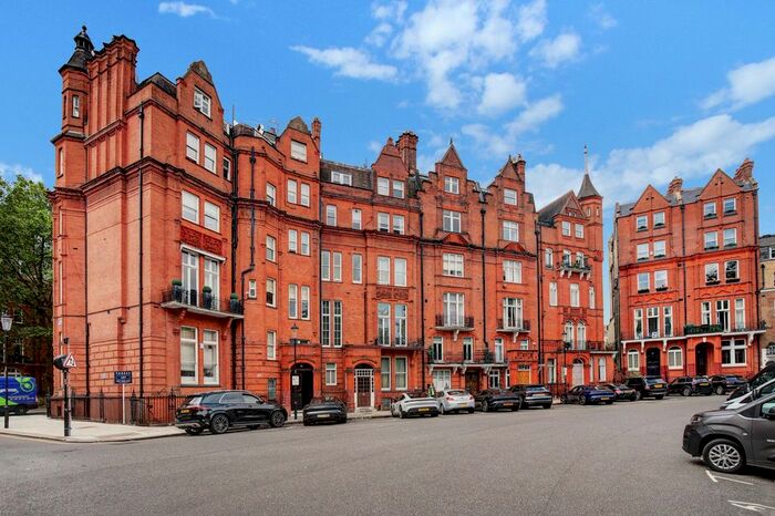 2 Bedroom Flat To Rent In Hans Place, London, SW1X
