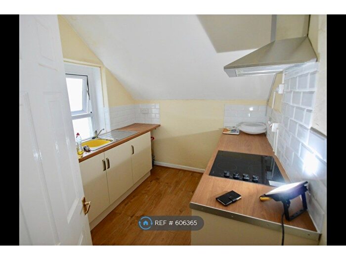 1 Bedroom Flat To Rent In Station Road, Ilfracombe, EX34