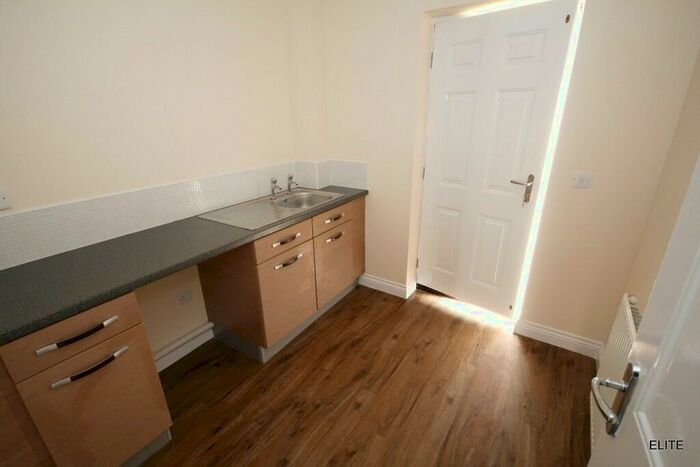 4 Bedroom Town House To Rent In Dalton Crescent, Sheraton Park, DH1