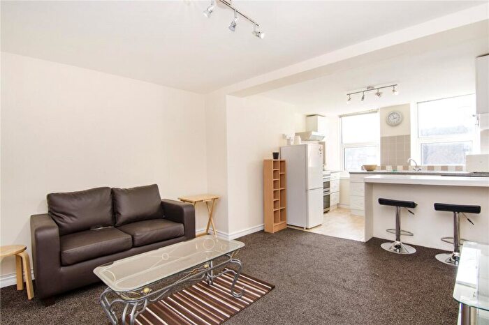 2 Bedroom Flat To Rent In The Grove, London, E15