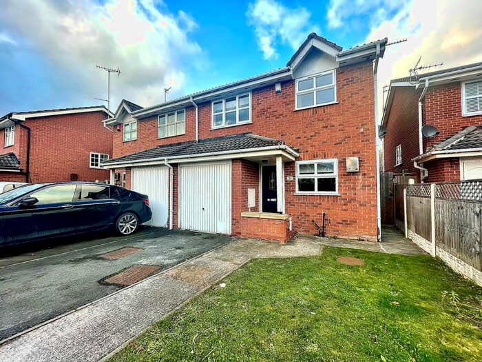 3 Bedroom Semi-Detached House To Rent In Meadow Nook, Boulton Moor, Derby DE24
