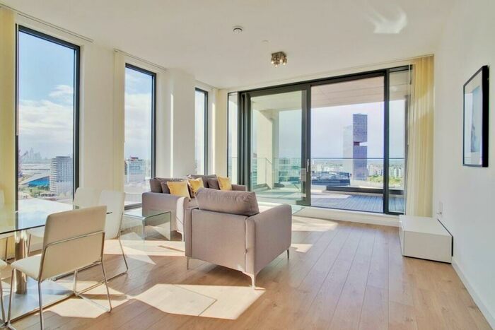 3 Bedroom Apartment To Rent In Great Eastern Road London, E15