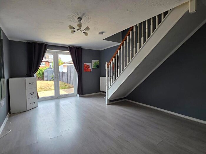 2 Bedroom Semi Detached House To Rent In Wades Avenue, Nottingham, NG7
