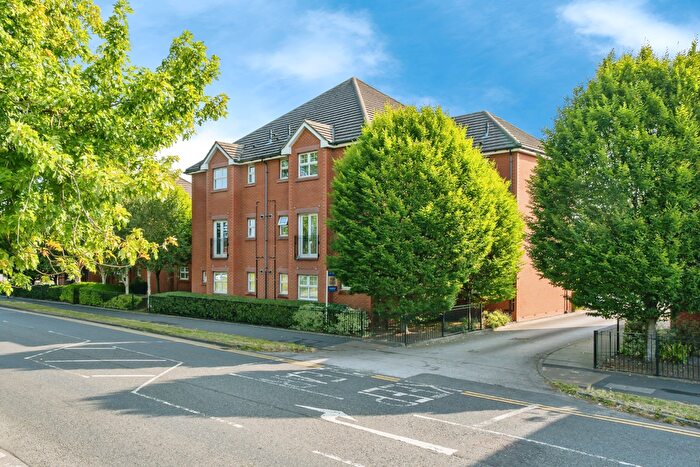 2 Bedroom Flat To Rent In Victoria Gardens, Warrington, WA4
