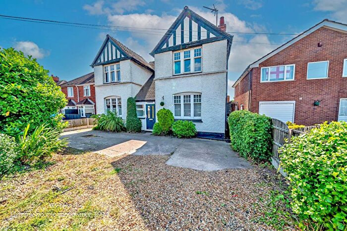 3 Bedroom Detached House For Sale In Salters Road, Walsall, WS9