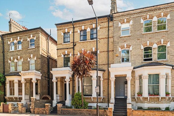 2 Bedroom Flat For Sale In Edith Road, West Kensington, W14