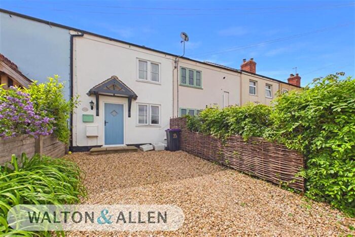 2 Bedroom Terraced House For Sale In Main Road, NG13