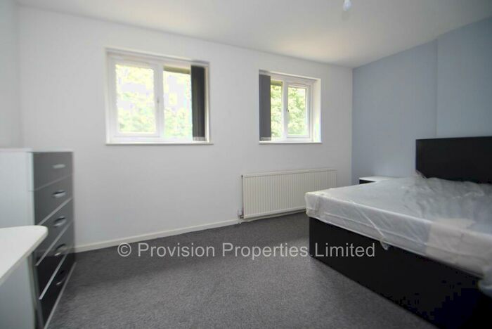 4 Bedroom Terraced House To Rent In Well Close Rise, City Centre, Leeds, LS7