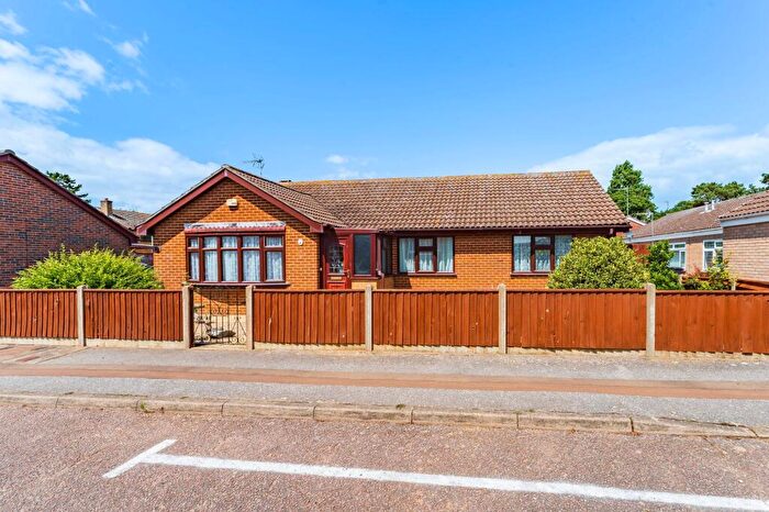 3 Bedroom Detached Bungalow For Sale In Beeching Drive, Gunton, NR32