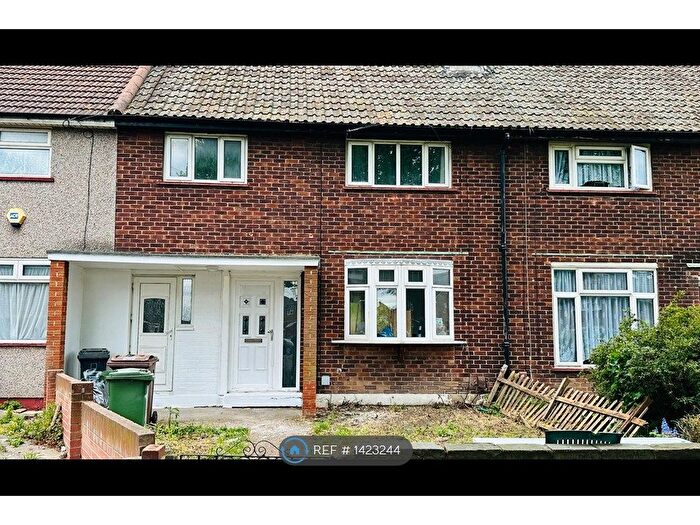 3 Bedroom Terraced House To Rent In Charlton Crescent, Barking, IG11
