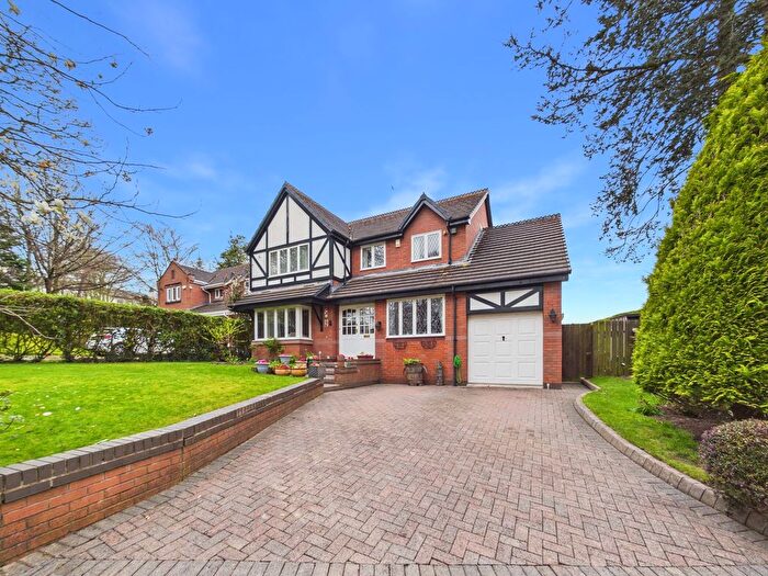 4 Bedroom Detached House For Sale In Meadow Oak Drive, Woolton, Liverpool., L25