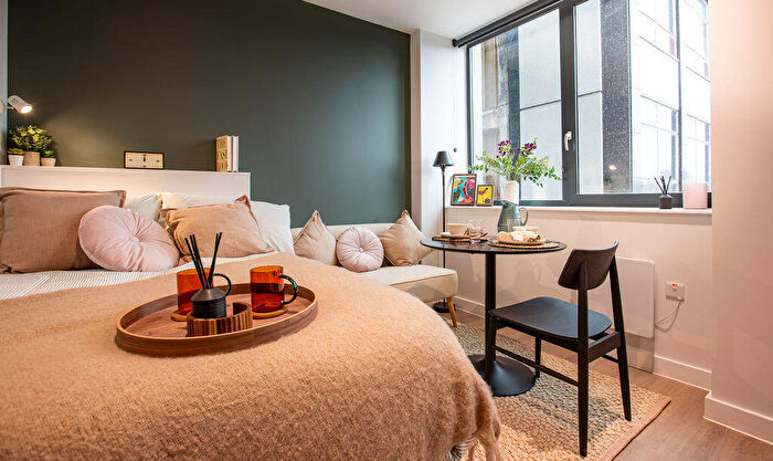 1 Bedroom Private Halls To Rent In Calthorpe Road, B15