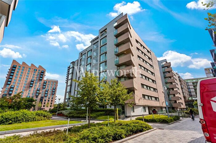 2 Bedroom Apartment To Rent In Merlin Heights, London, N17