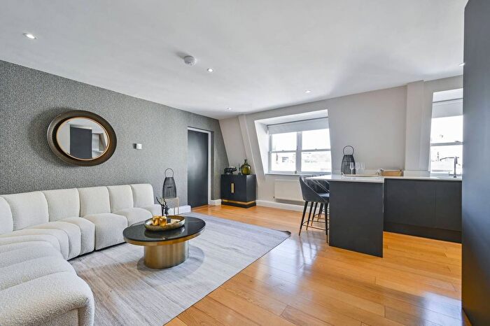 3 Bedroom Flat To Rent In Princeton Street, Bloomsbury, London, WC1R