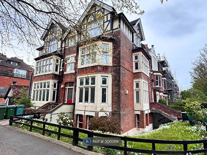 2 Bedroom Flat To Rent In Earls Avenue, Folkestone, CT20