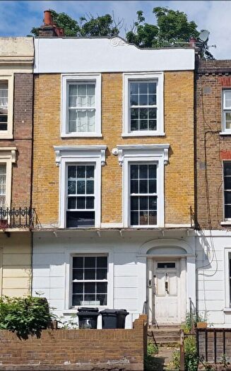 1 Bedroom Flat To Rent In Kingsland Road, London, E8